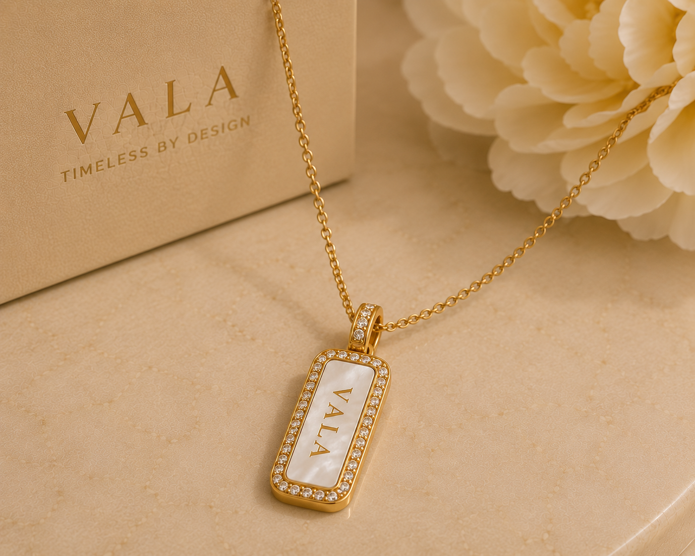 Vala Amara Crystal Pendant Necklace